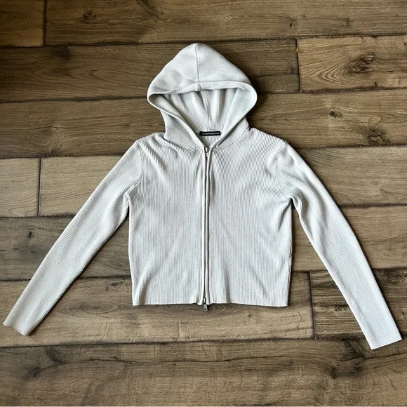 Brandy Melville dual zip arden sweater - Picture 2 of 7